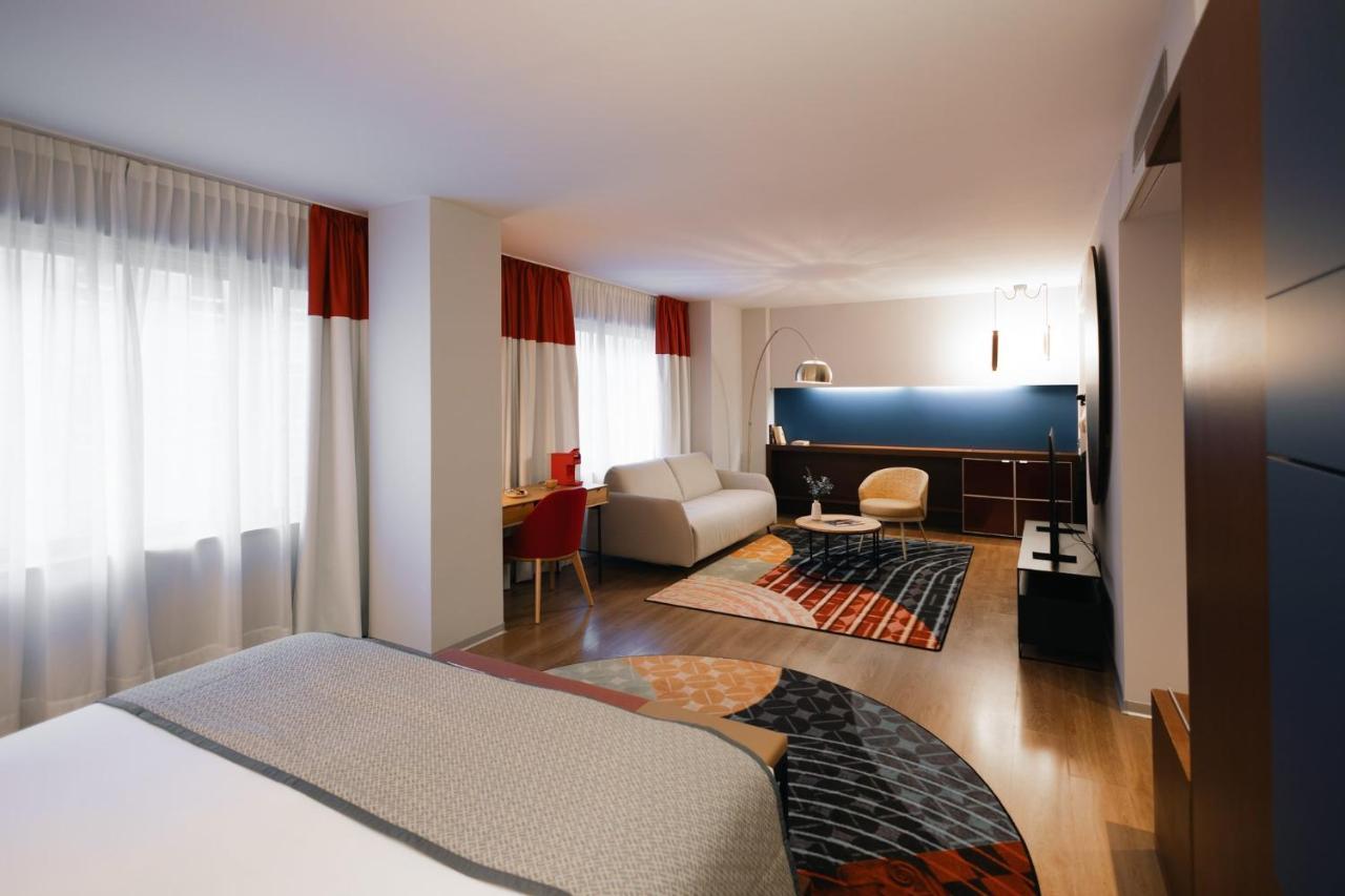 Hotel Indigo Barcelona Granvia Plaza Espana, An Ihg Hotel ภายนอก รูปภาพ