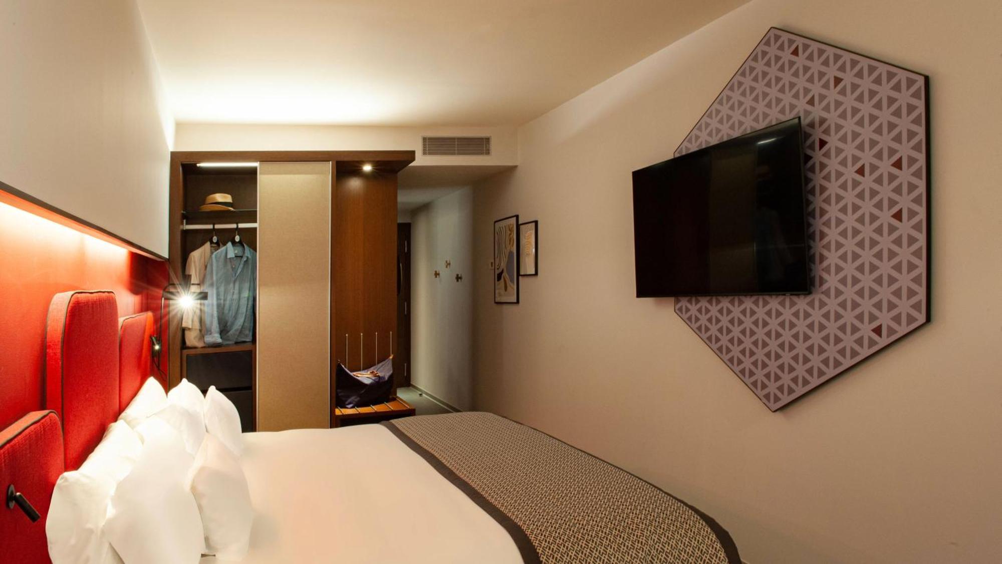 Hotel Indigo Barcelona Granvia Plaza Espana, An Ihg Hotel ภายนอก รูปภาพ